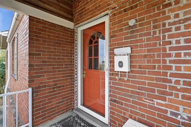 126 Leon Road, Green Tree, PA 15220