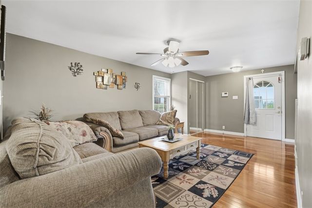 126 Leon Road, Green Tree, PA 15220