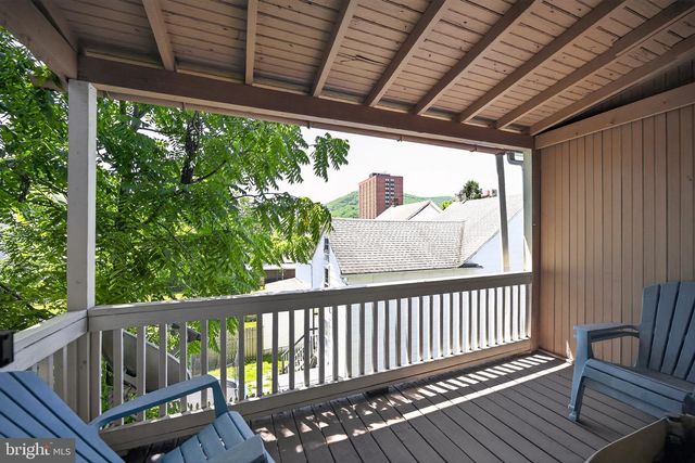 234 E MAUCH CHUNK ST, Tamaqua, PA 18252