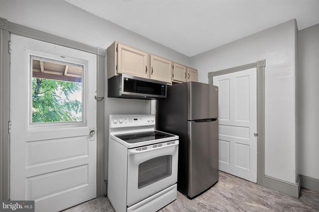 234 E MAUCH CHUNK ST, Tamaqua, PA 18252