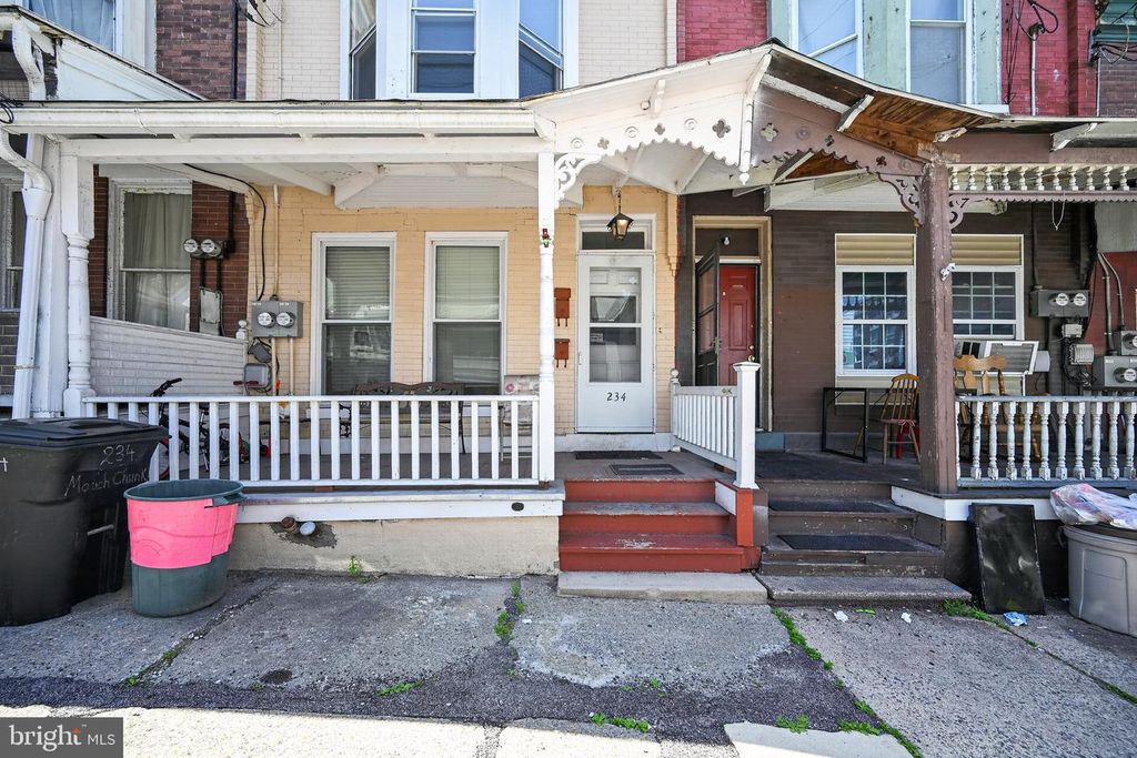 234 E MAUCH CHUNK ST, Tamaqua, PA 18252