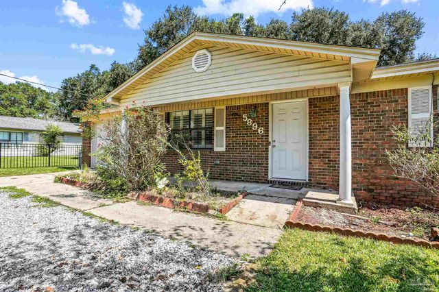 5896 Moss Ln, Pensacola, FL 32505