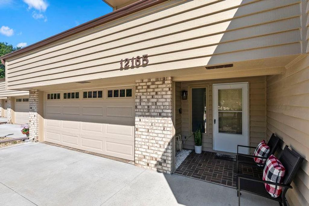 12165 Cottonwood Street NW, Coon Rapids, MN 55448