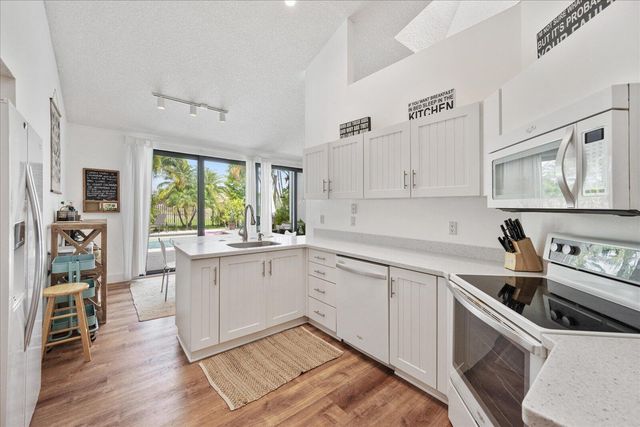 2585 Sheltingham Drive, Wellington, FL 33414