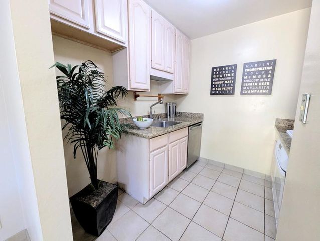 960 Kiely Boulevard F, Santa Clara, CA 95051