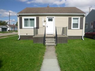 110 Manatee Avenue, Hazel Park, MI 48030
