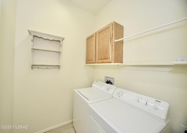 2075 W Demetrie Canyon Drive, Green Valley, AZ 85622