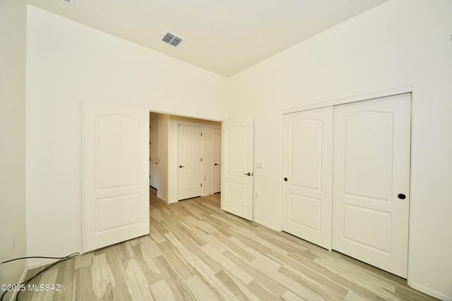 2075 W Demetrie Canyon Drive, Green Valley, AZ 85622