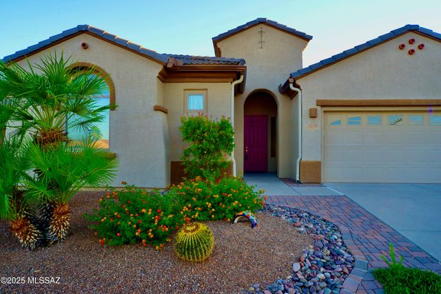 2075 W Demetrie Canyon Drive, Green Valley, AZ 85622