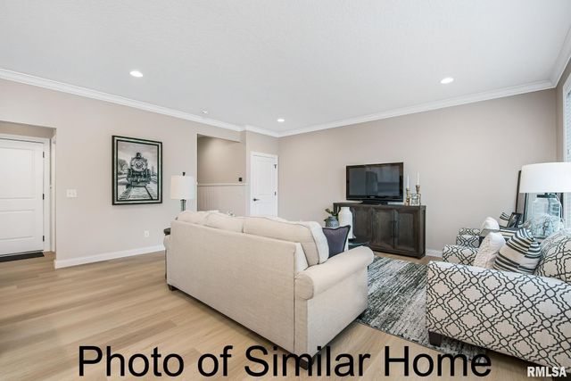 3814 ORCHARD Drive, Bettendorf, IA 52722