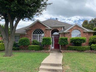 2210 Meredith Lane, Garland, TX 75042