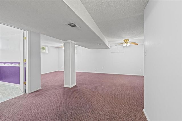 8422 W 68th Terrace, Overland Park, KS 66212
