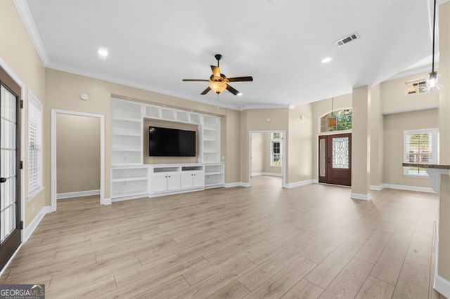 214 Fiddlers Cove Drive, Kingsland, GA 31548