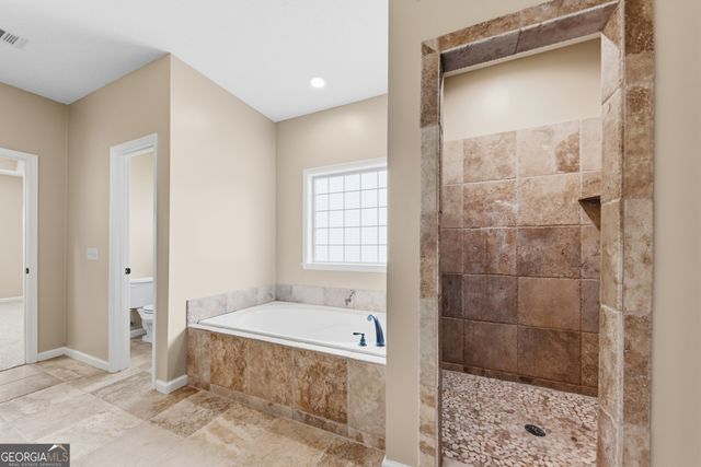 214 Fiddlers Cove Drive, Kingsland, GA 31548