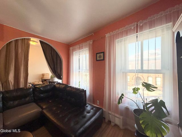 418 Madison Avenue, Albany, NY 12210