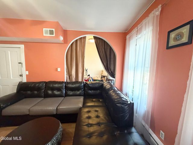 418 Madison Avenue, Albany, NY 12210