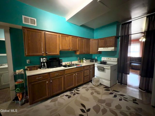 418 Madison Avenue, Albany, NY 12210