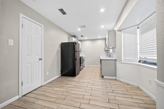 8430 Gallahad Street, Houston, TX 77078