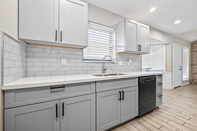 8430 Gallahad Street, Houston, TX 77078
