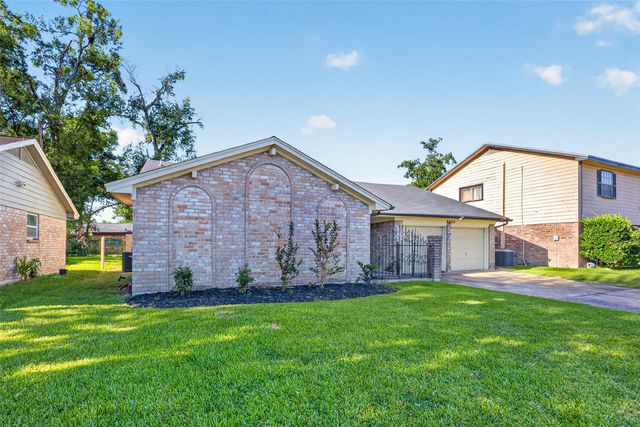 8430 Gallahad Street, Houston, TX 77078