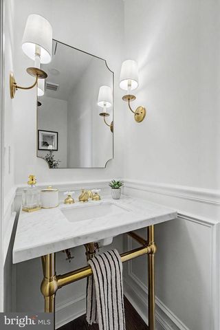 2532 12TH ST NW, Washington, DC 20009