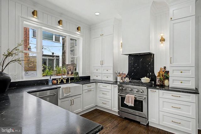 2532 12TH ST NW, Washington, DC 20009
