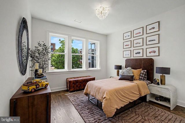 2532 12TH ST NW, Washington, DC 20009