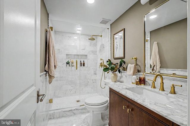 2532 12TH ST NW, Washington, DC 20009