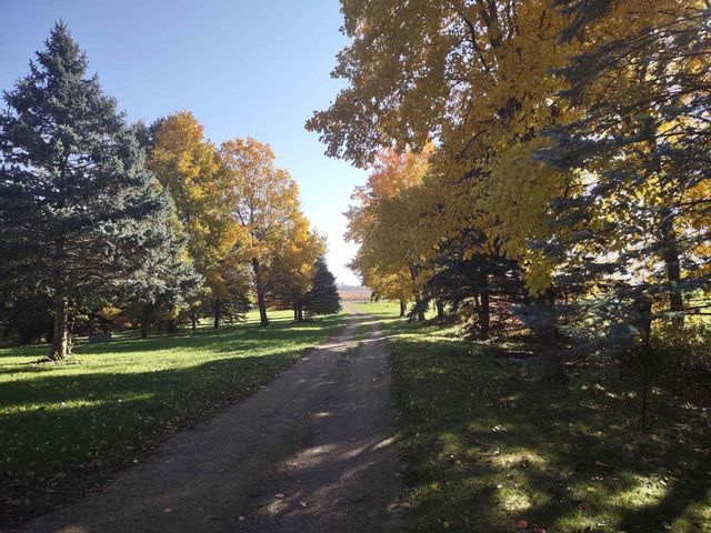 429 State Hwy 138 Road, Stoughton, WI 53589