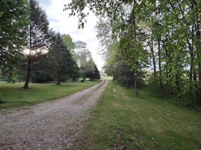 429 State Hwy 138 Road, Stoughton, WI 53589