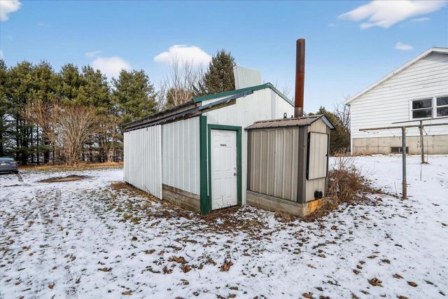 429 State Hwy 138 Road, Stoughton, WI 53589