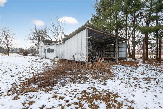 429 State Hwy 138 Road, Stoughton, WI 53589