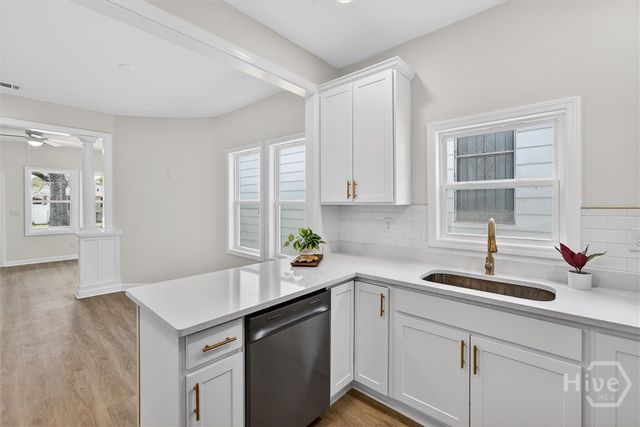 654 E 34th Street, Savannah, GA 31401