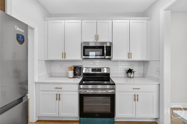 654 E 34th Street, Savannah, GA 31401