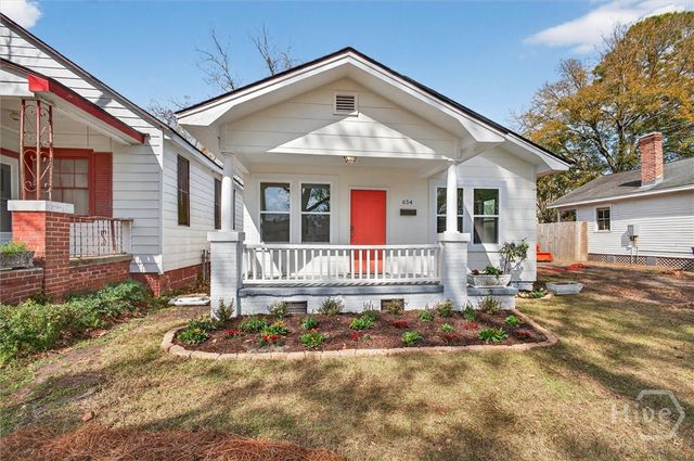 654 E 34th Street, Savannah, GA 31401