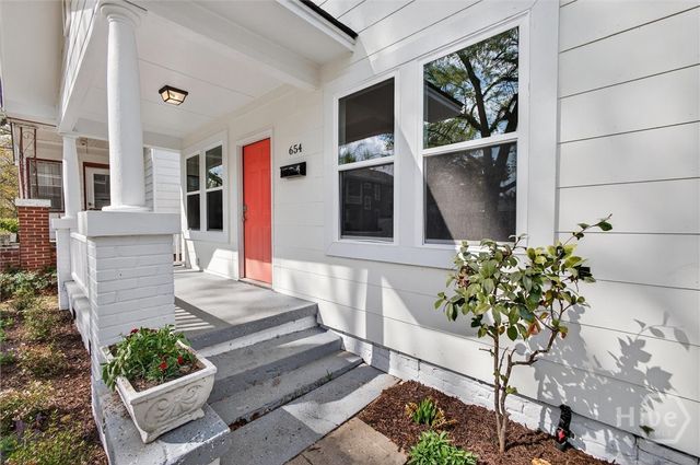 654 E 34th Street, Savannah, GA 31401