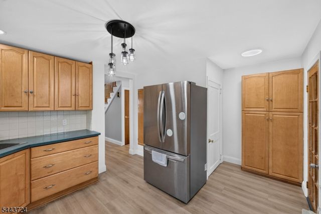720 Ringwood Ave, Pompton Lakes Boro, NJ 07442