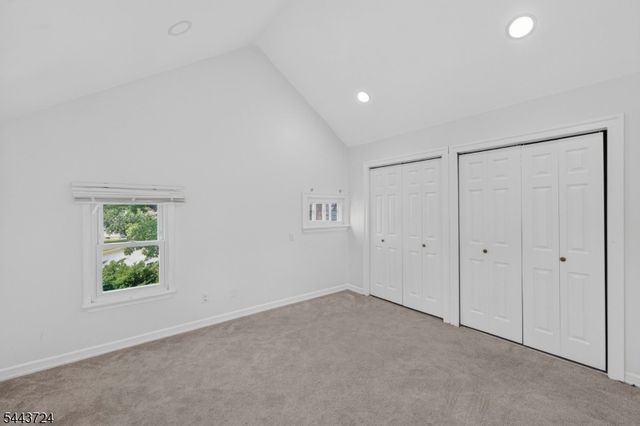 720 Ringwood Ave, Pompton Lakes Boro, NJ 07442