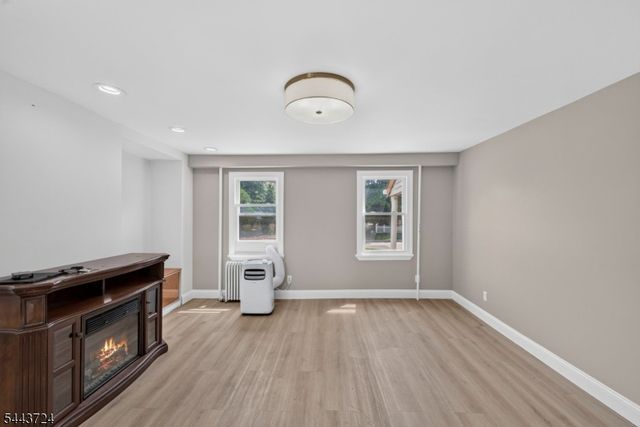 720 Ringwood Ave, Pompton Lakes Boro, NJ 07442