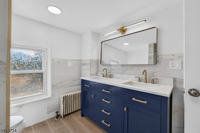 720 Ringwood Ave, Pompton Lakes Boro, NJ 07442