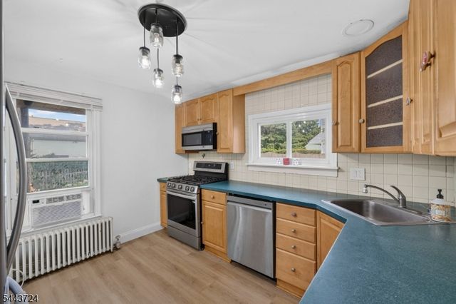 720 Ringwood Ave, Pompton Lakes Boro, NJ 07442