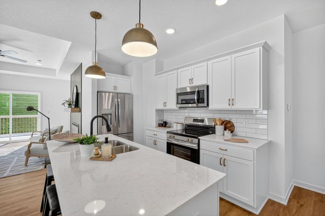 31 Keeneland Court, Pleasant Hill, IA 50327