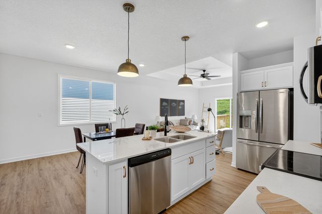 31 Keeneland Court, Pleasant Hill, IA 50327