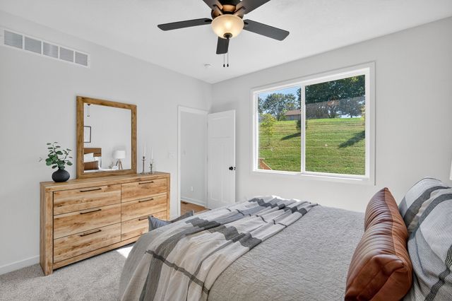 31 Keeneland Court, Pleasant Hill, IA 50327