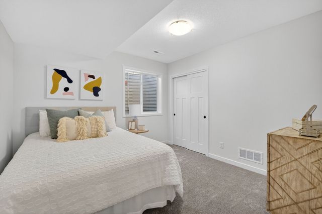 31 Keeneland Court, Pleasant Hill, IA 50327