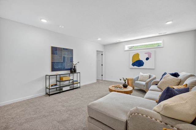 31 Keeneland Court, Pleasant Hill, IA 50327