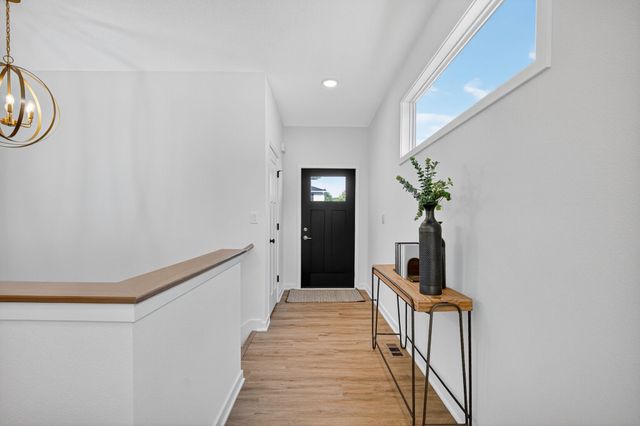 31 Keeneland Court, Pleasant Hill, IA 50327