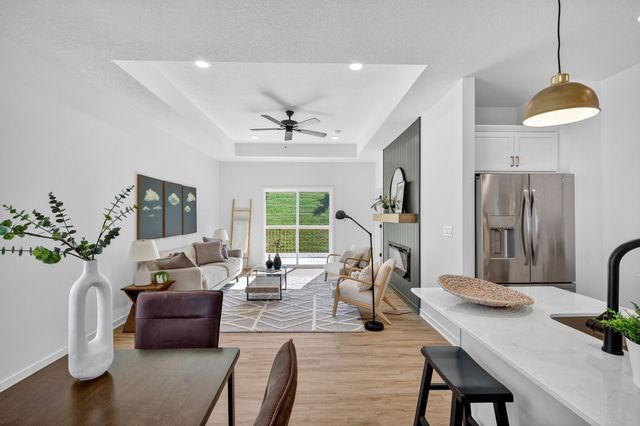 31 Keeneland Court, Pleasant Hill, IA 50327