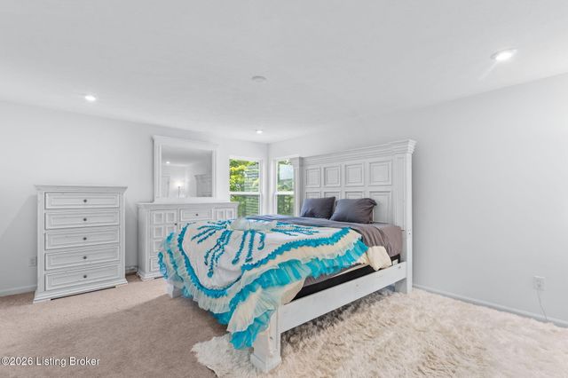 18076 Bridle Run Dr, Louisville, KY 40245