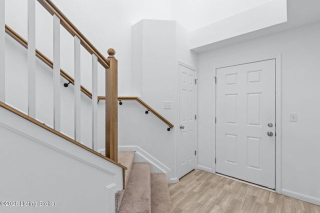 18076 Bridle Run Dr, Louisville, KY 40245